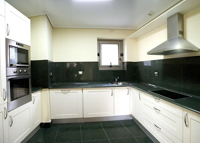 Aparthotel Santiago 4*