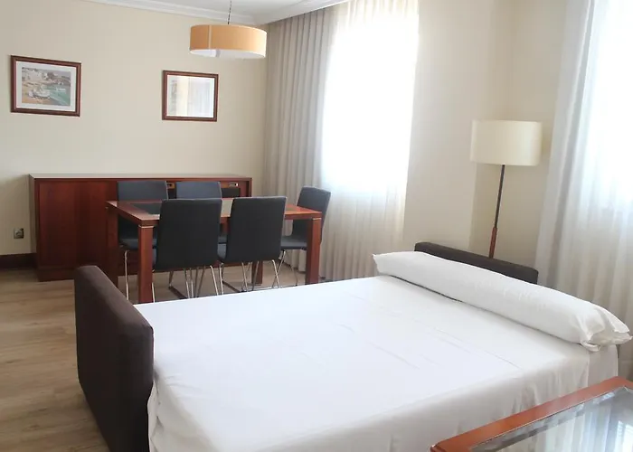 Aparthotel Santiago 4*