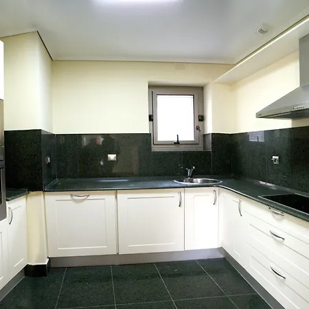 Aparthotel Santiago 4*