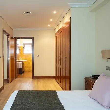 Santiago Aparthotel 3*